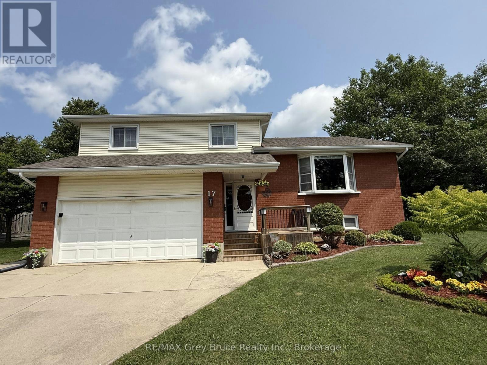 17 Armstrong Crescent, Grey Highlands, ON, N0C 1H0