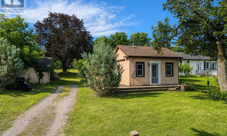 607 Simcoe Street