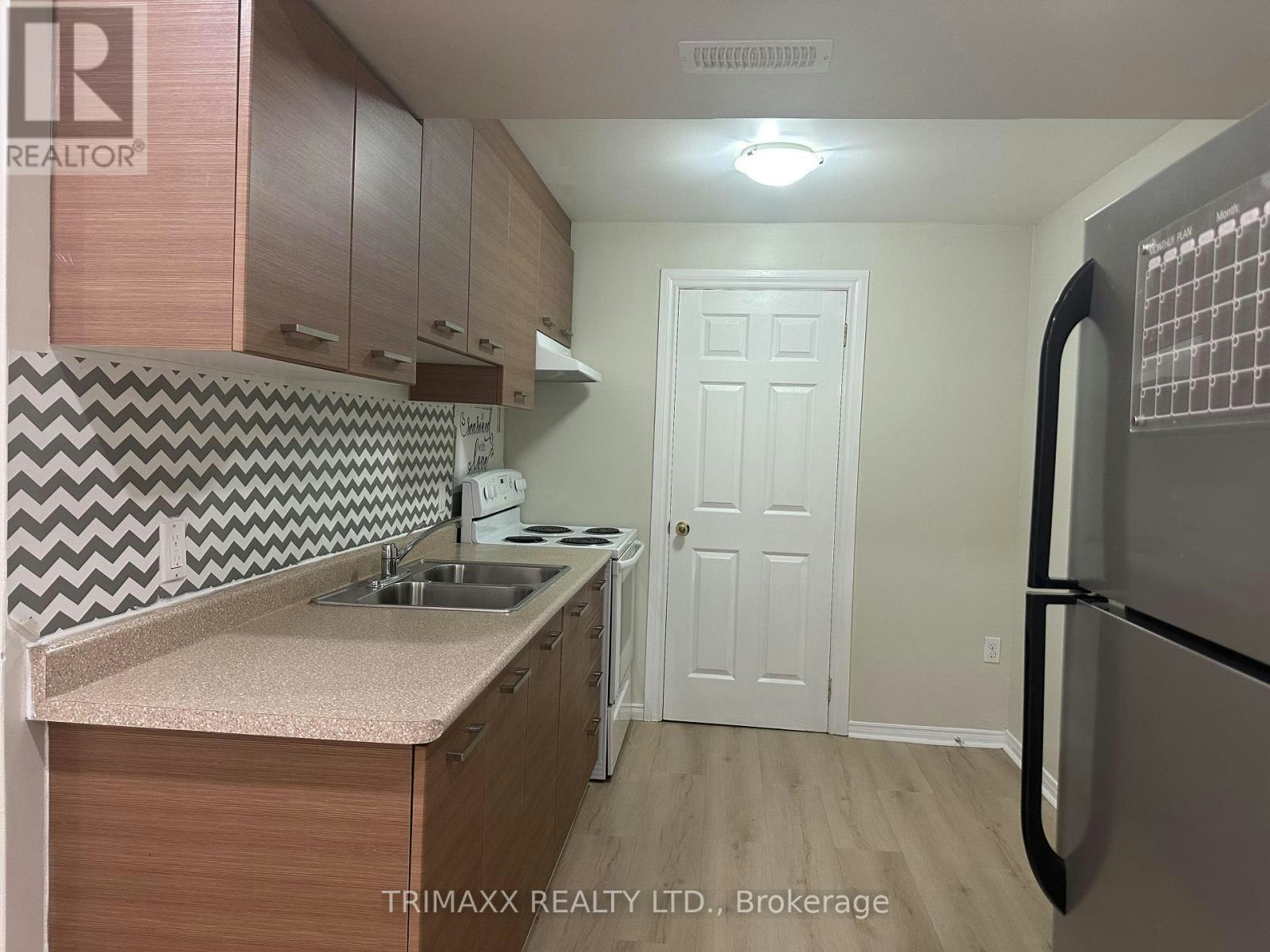 BSMT-93 Jeffcoat Drive, Toronto, ON, M9W 3B9 - 4