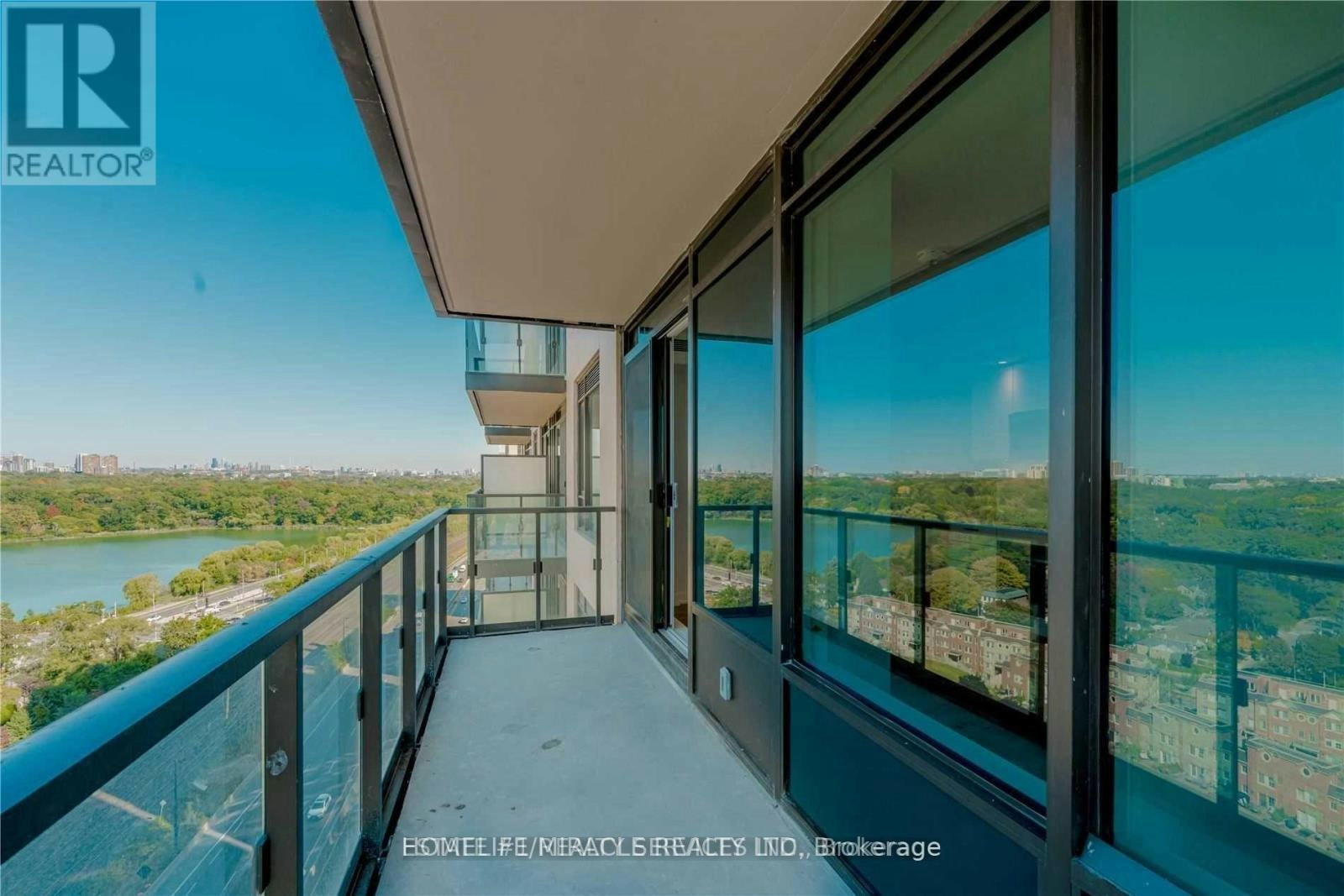 1928 Lakeshore Boulevard, Toronto, ON, M6S 1A1 - 28