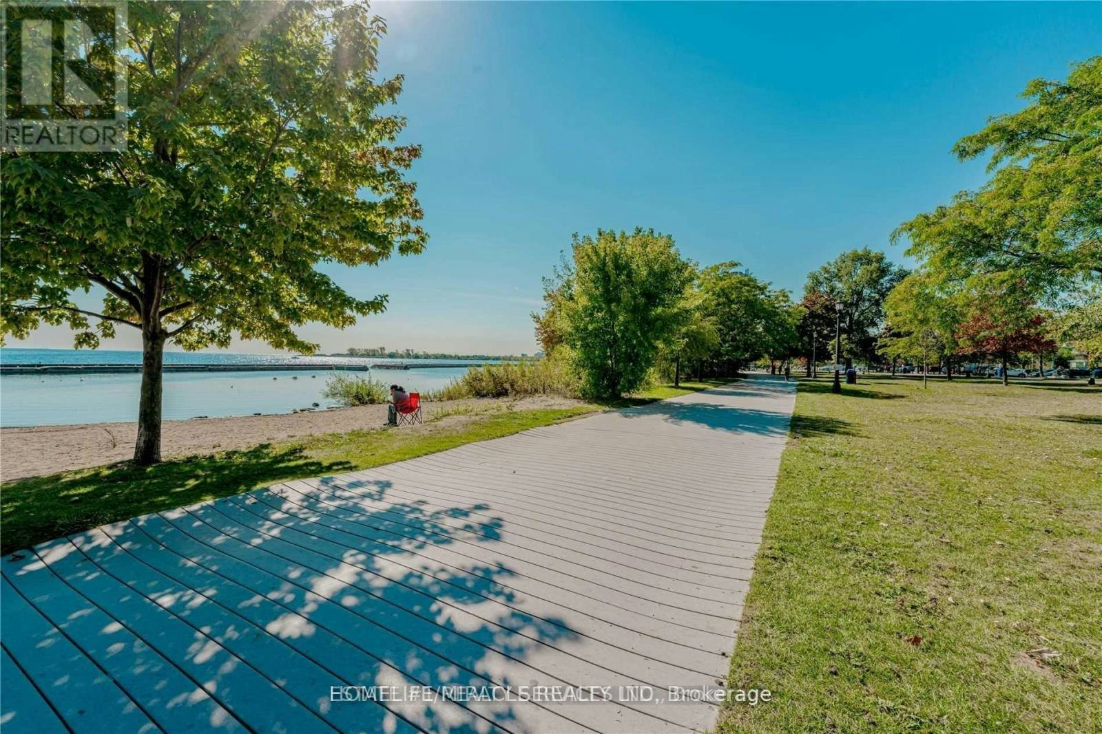 1928 Lakeshore Boulevard, Toronto, ON, M6S 1A1 - 31