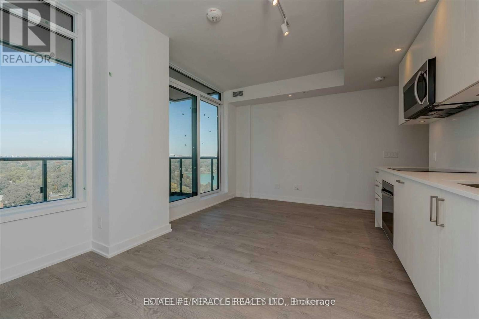 1928 Lakeshore Boulevard, Toronto, ON, M6S 1A1 - 10