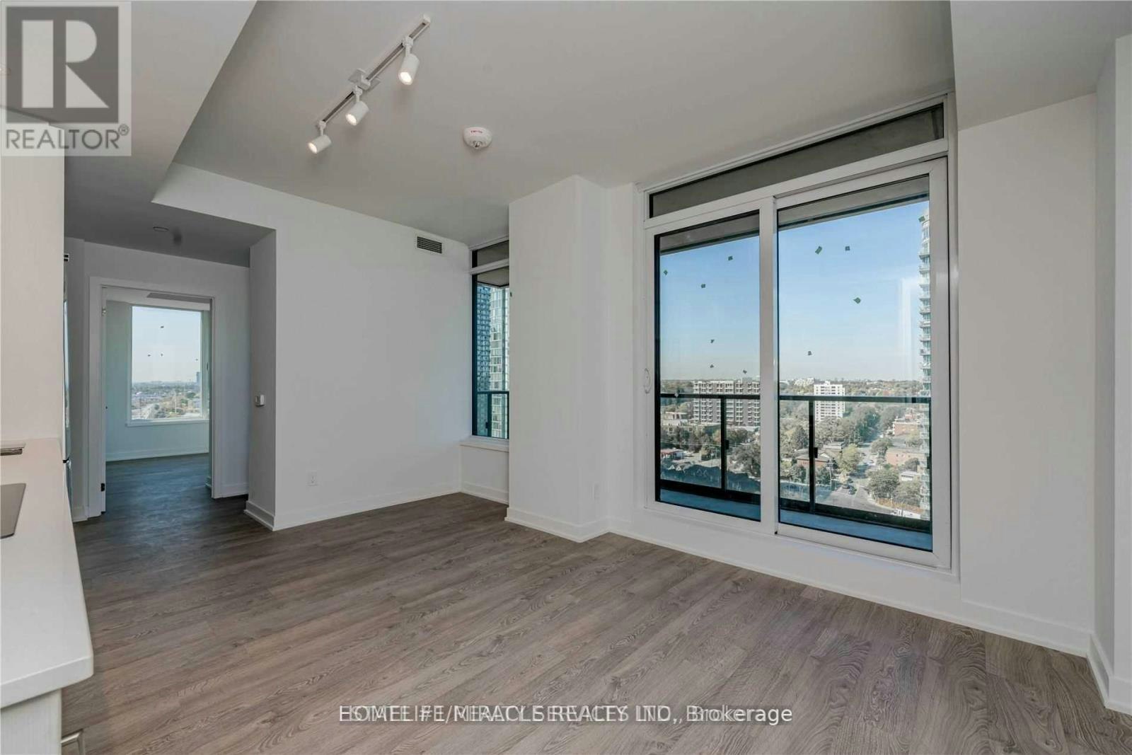 1928 Lakeshore Boulevard, Toronto, ON, M6S 1A1 - 8