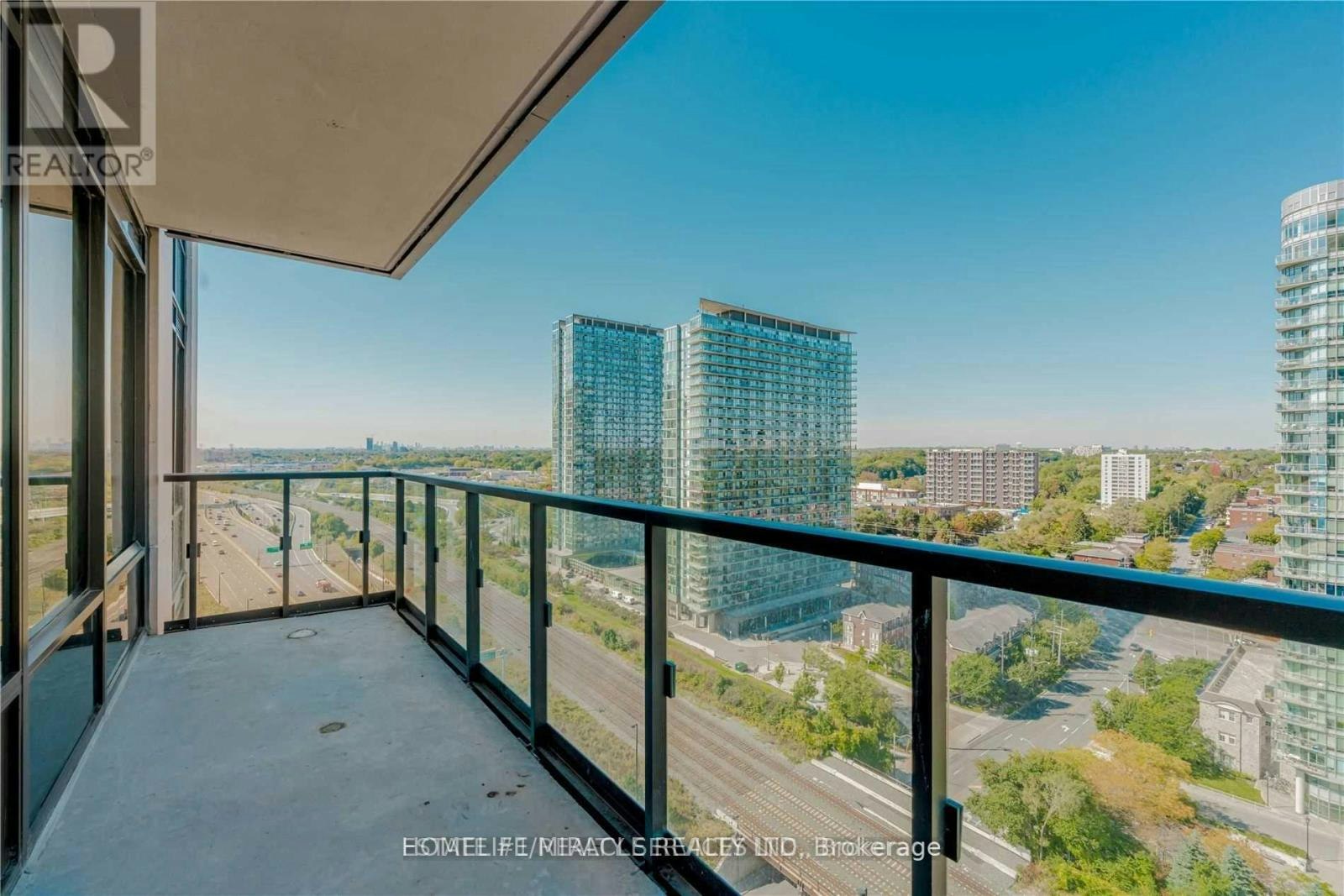 1928 Lakeshore Boulevard, Toronto, ON, M6S 1A1 - 27