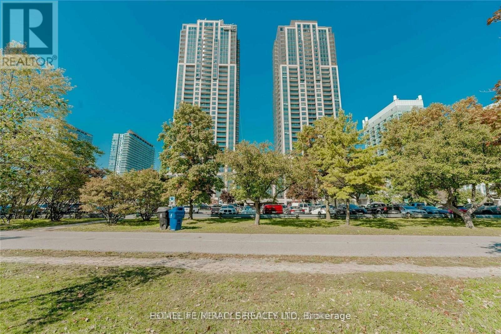 1928 Lakeshore Boulevard, Toronto, ON, M6S 1A1 - 3
