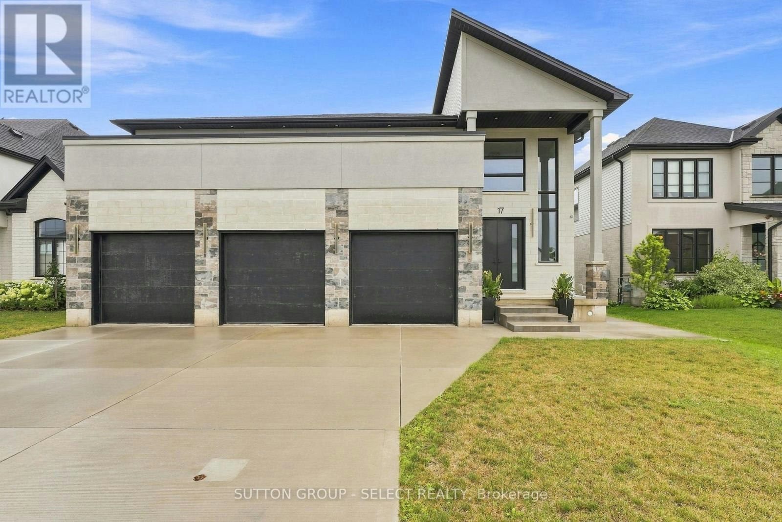 17 Arrowwood Path, Komoka, ON, N0M 2A0