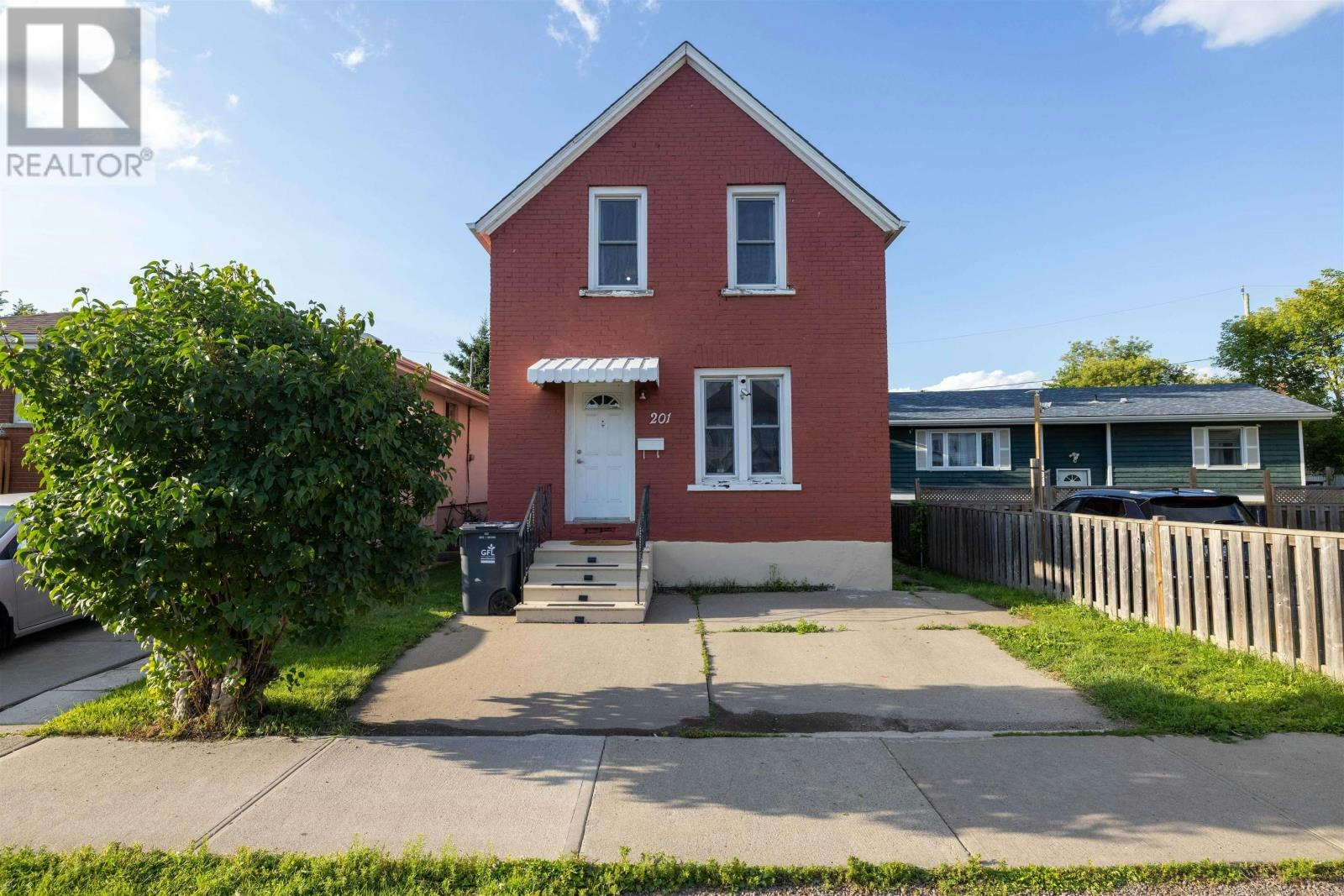 201 Cumming Street, Thunder Bay, ON, P7C 1N8