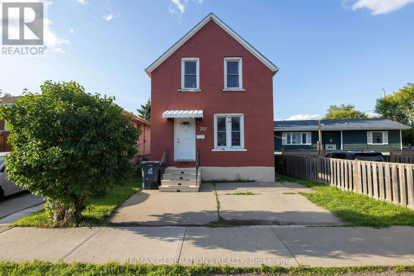 201 Cumming Street, Thunder Bay, ON, P7C 1N8