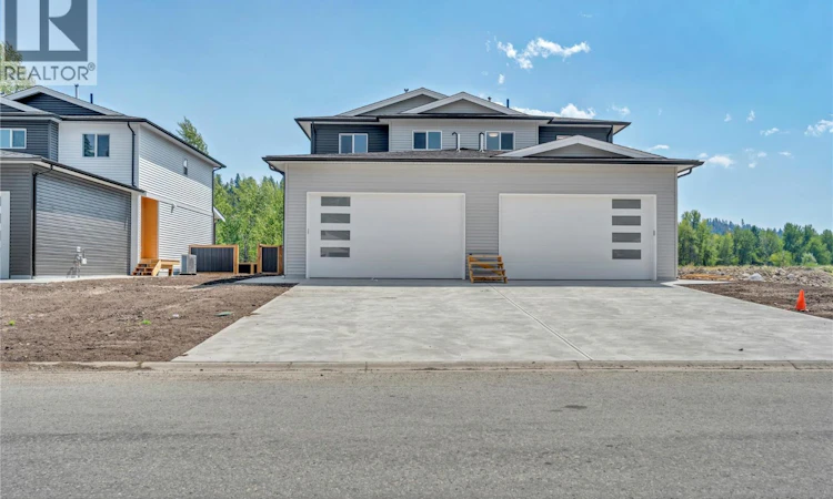 524 Similkameen Avenue