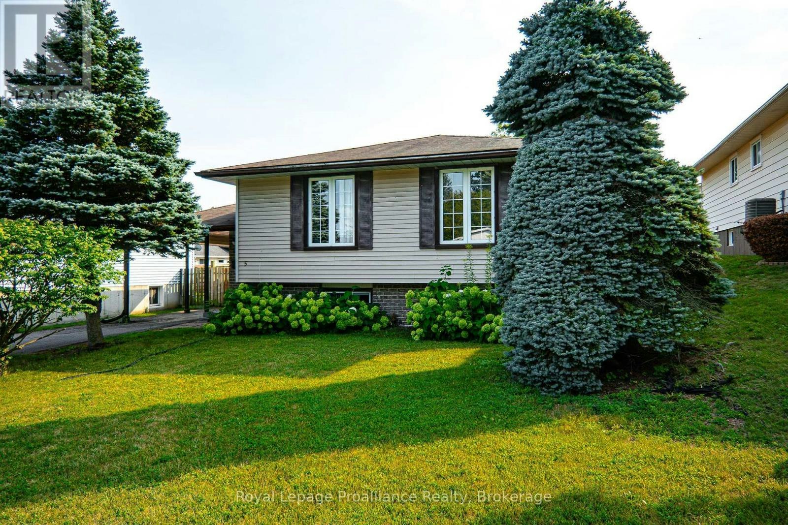5 Van Alstine Drive, Quinte West, ON, K8V 6K4