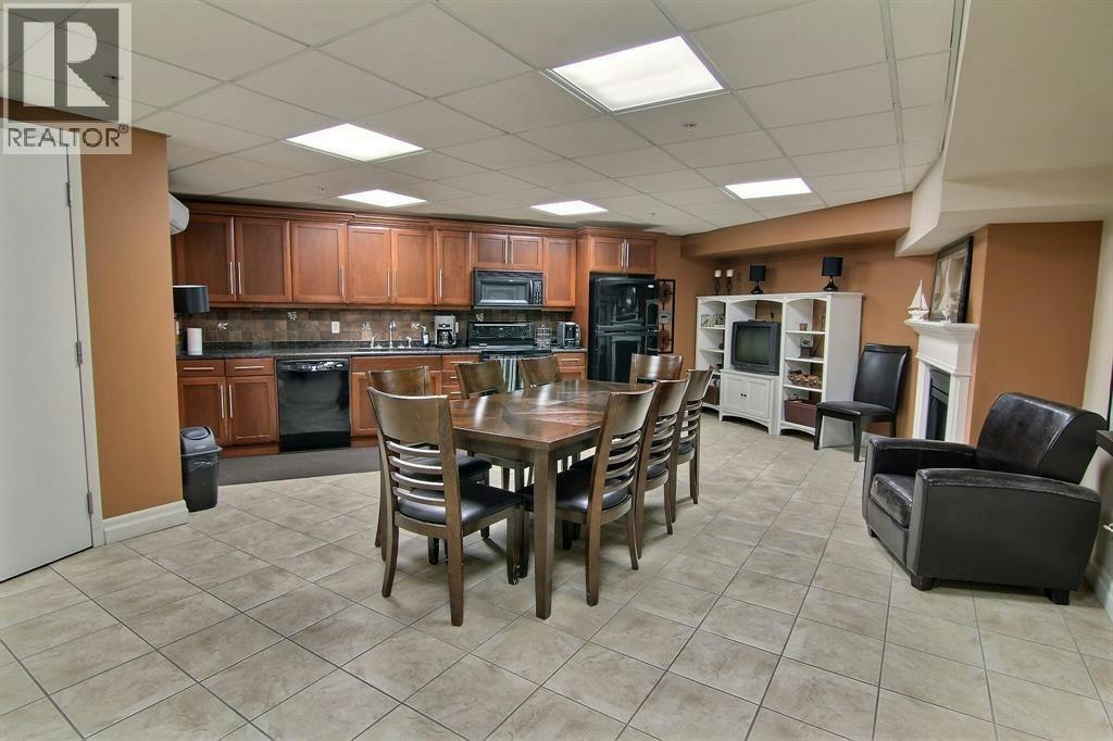 302-1550 Venetian Boulevard, Point Edward, ON, N7T 0A4 - 3