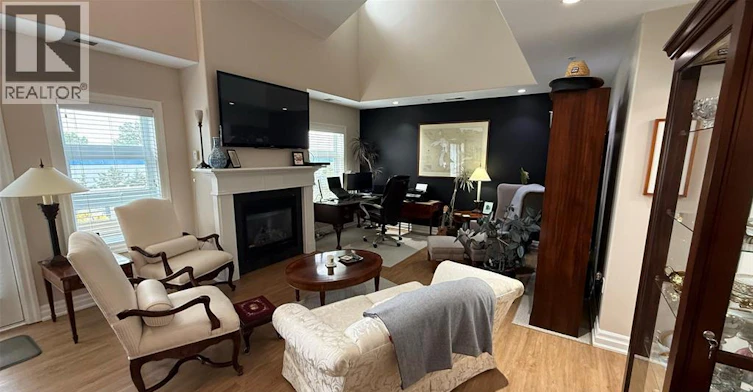302-1550 Venetian Boulevard, Point Edward, ON, N7T 0A4 - 9