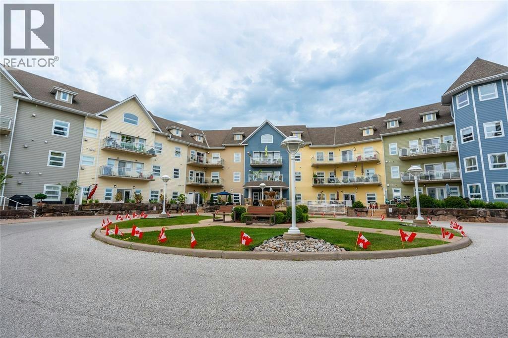 302-1550 Venetian Boulevard, Point Edward, ON, N7T 0A4