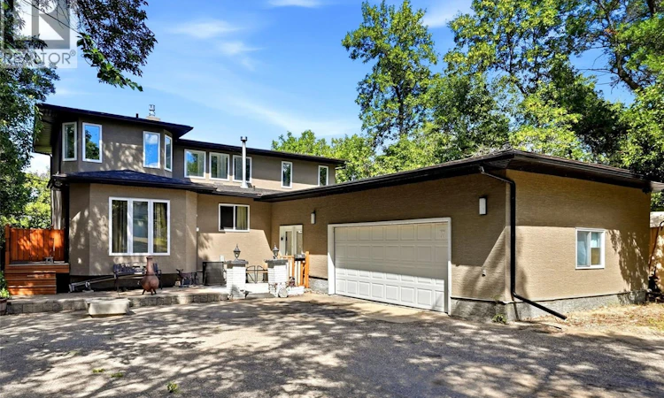 210 Pleasant Avenue