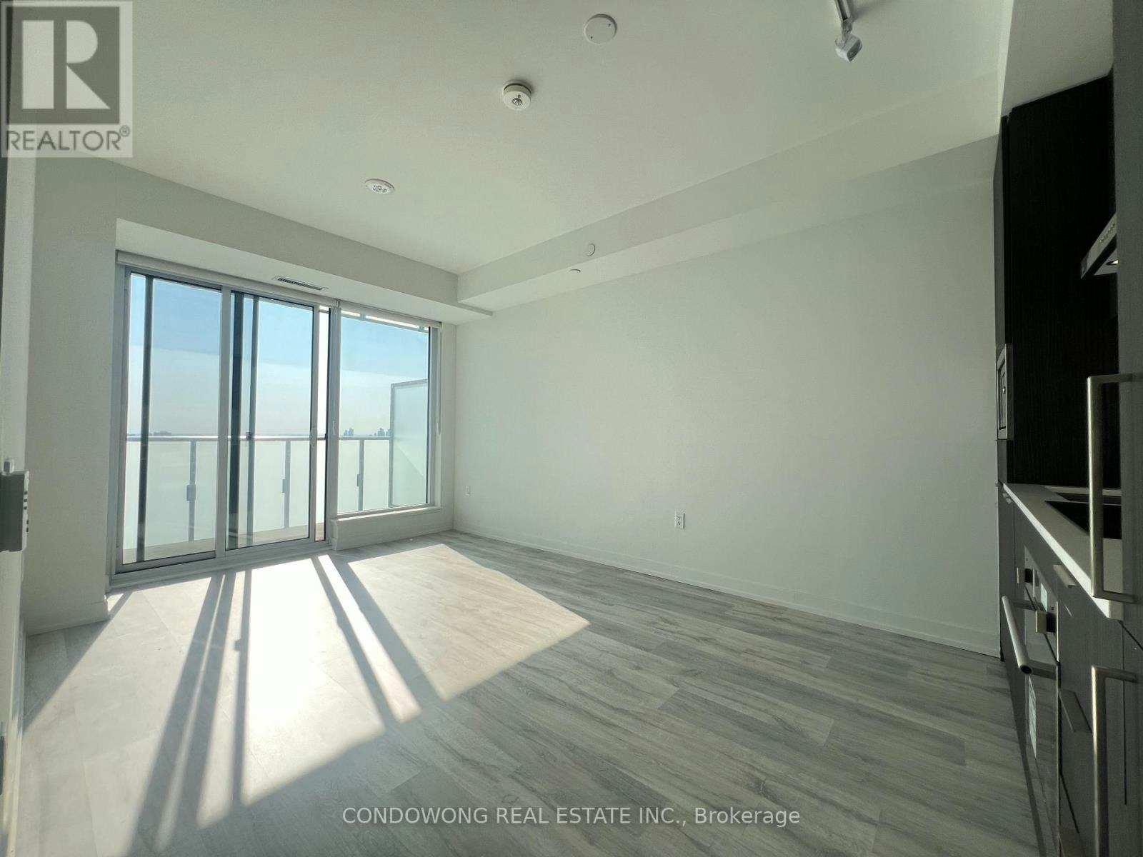 S2407-8 Olympic Garden Drive, Toronto, ON, M2M 0B9