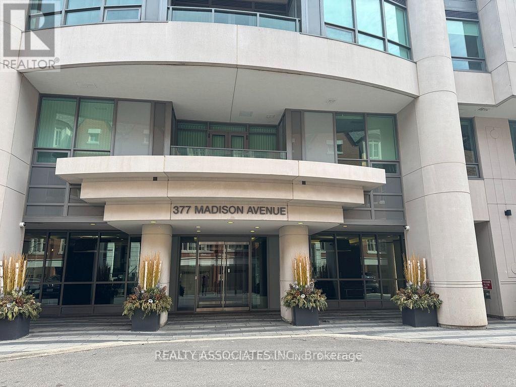 510-377 Madison Avenue, Toronto, ON, M4V 3E1