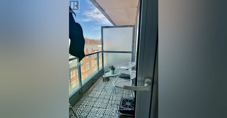 510-377 Madison Avenue, Toronto, ON, M4V 3E1 - 24