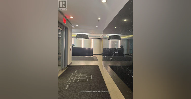 510-377 Madison Avenue, Toronto, ON, M4V 3E1 - 5