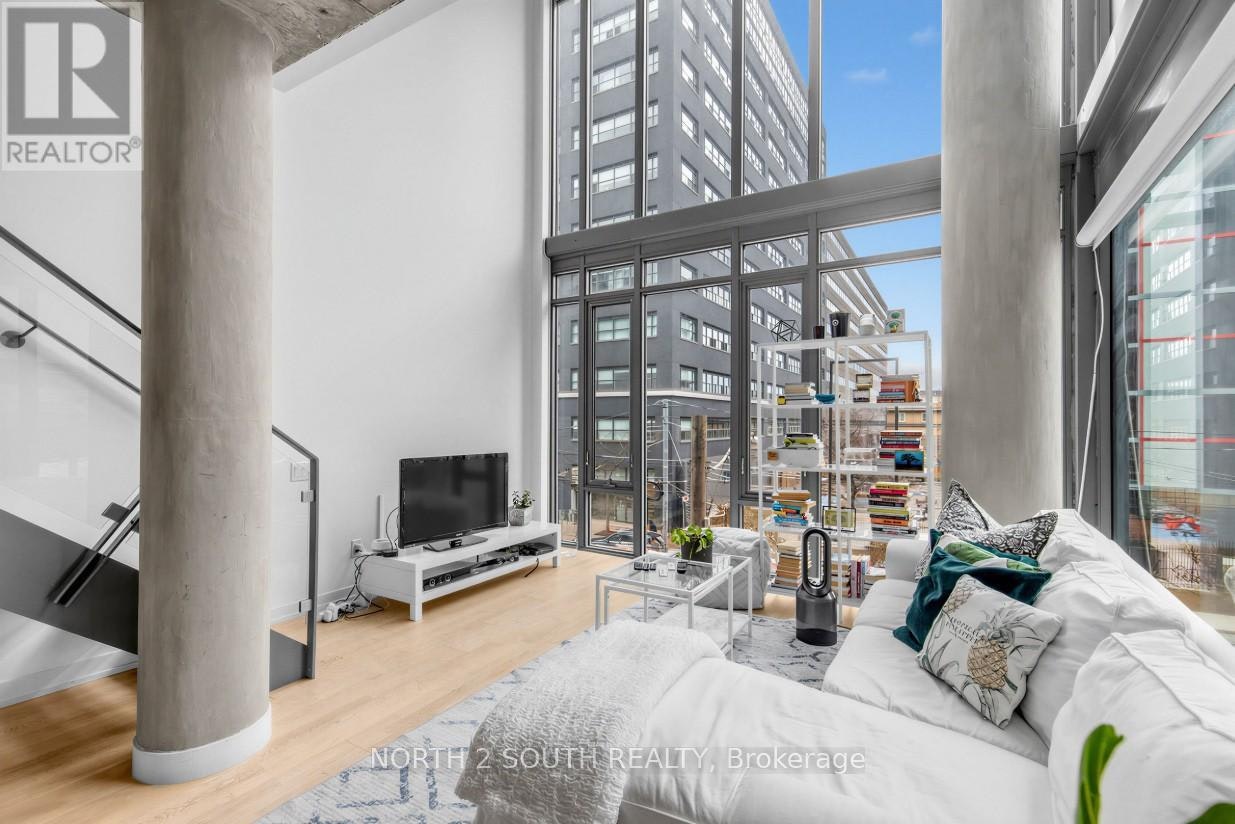 225-95 Bathurst Street, Toronto, ON, M5V 0H7