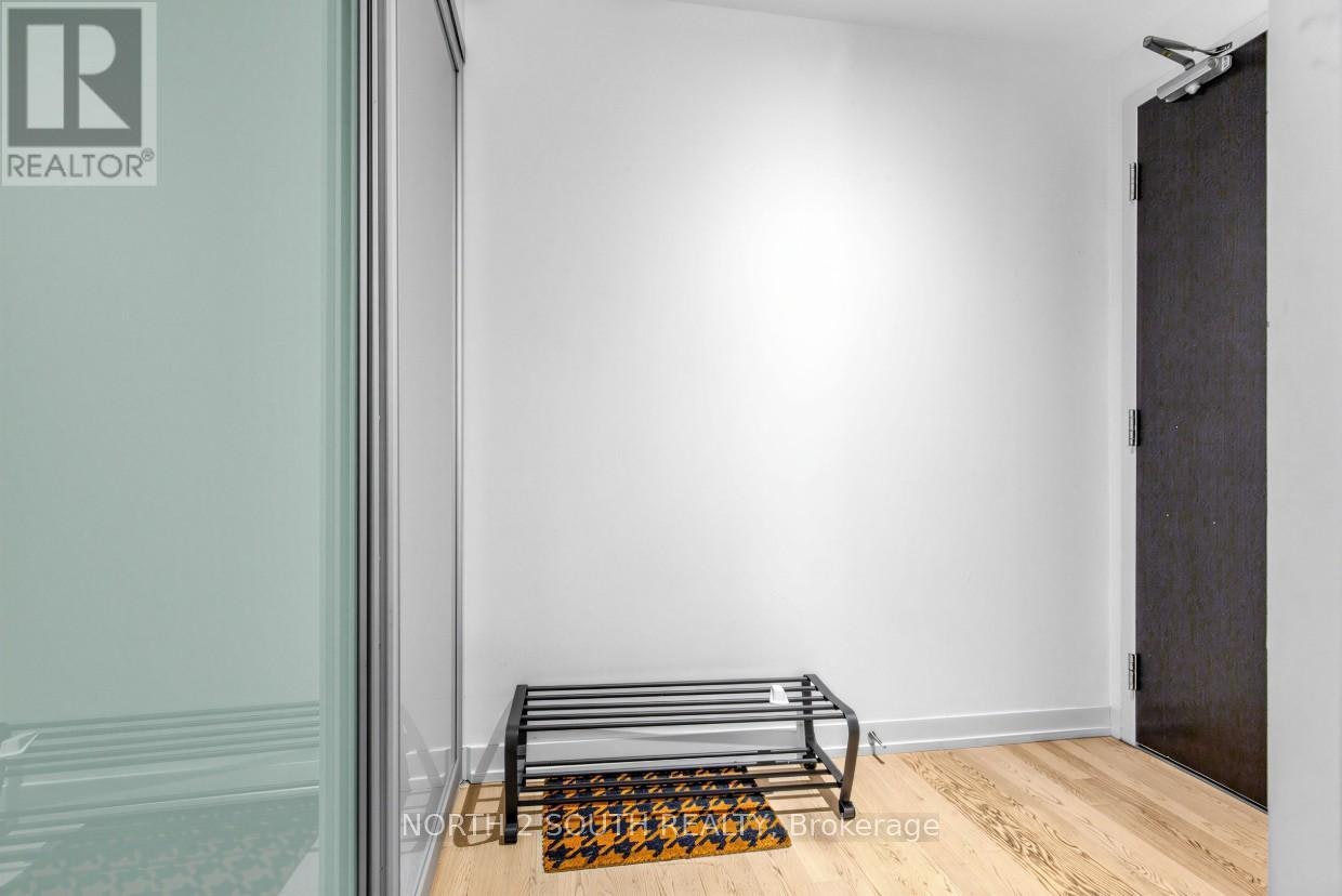 225-95 Bathurst Street, Toronto, ON, M5V 0H7 - 2