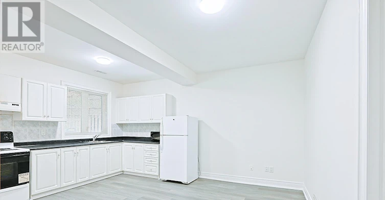 BSMT-61 Fairchild Avenue, Toronto, ON, M2M 1T8 - 3