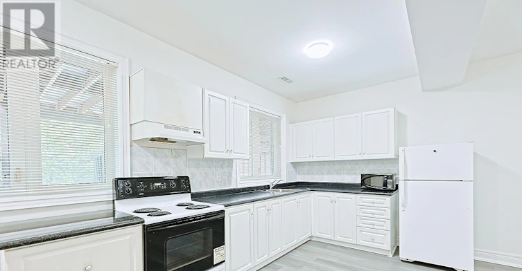 BSMT-61 Fairchild Avenue, Toronto, ON, M2M 1T8 - 7
