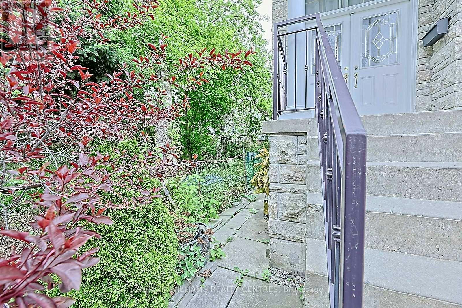 BSMT-61 Fairchild Avenue, Toronto, ON, M2M 1T8 - 12