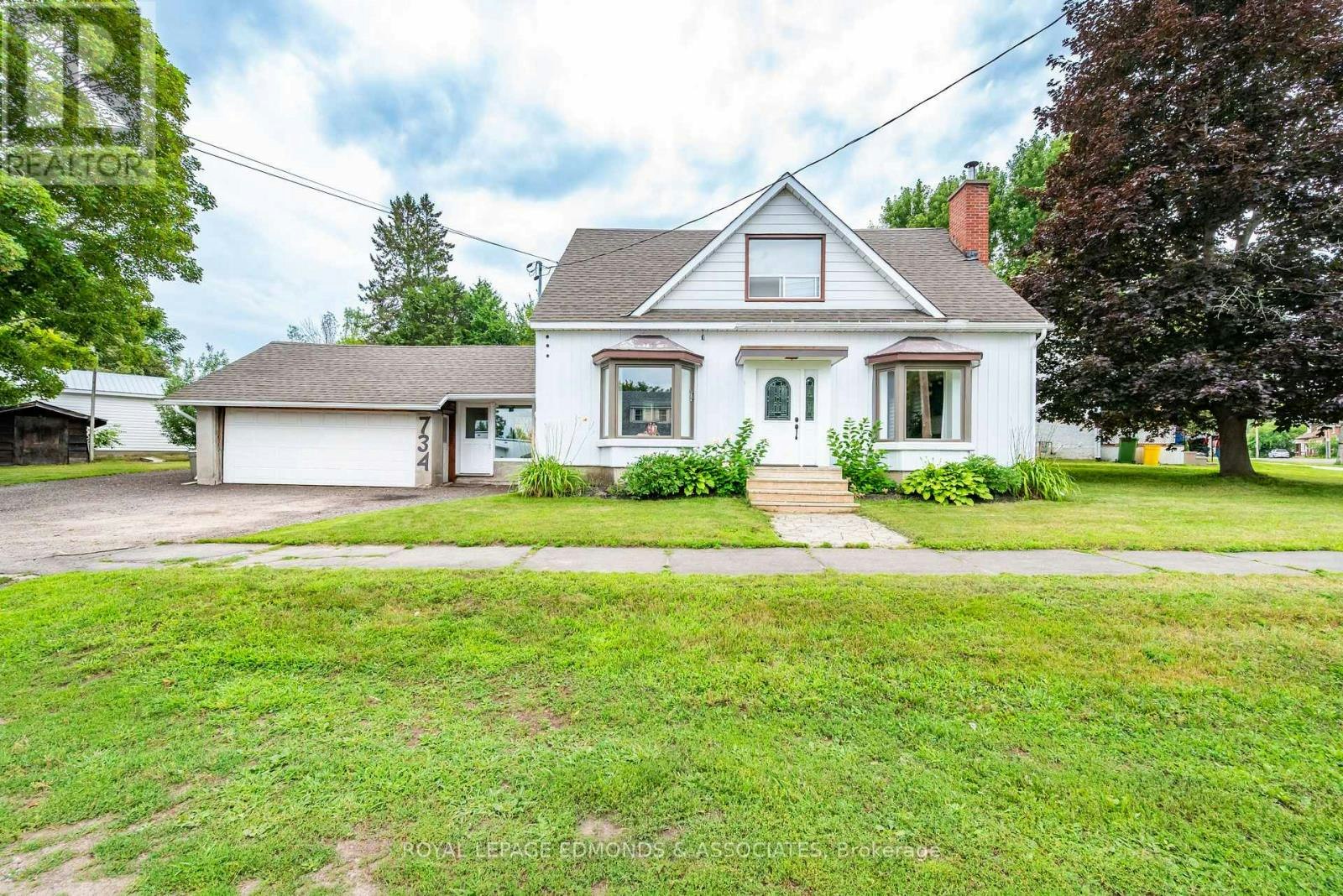 734 Front Street, Pembroke, ON, K8A 6J6