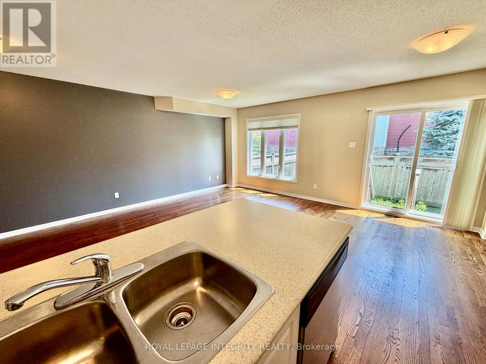 304 Amici Terrace, Ottawa, ON, K2S 0J6 - 11