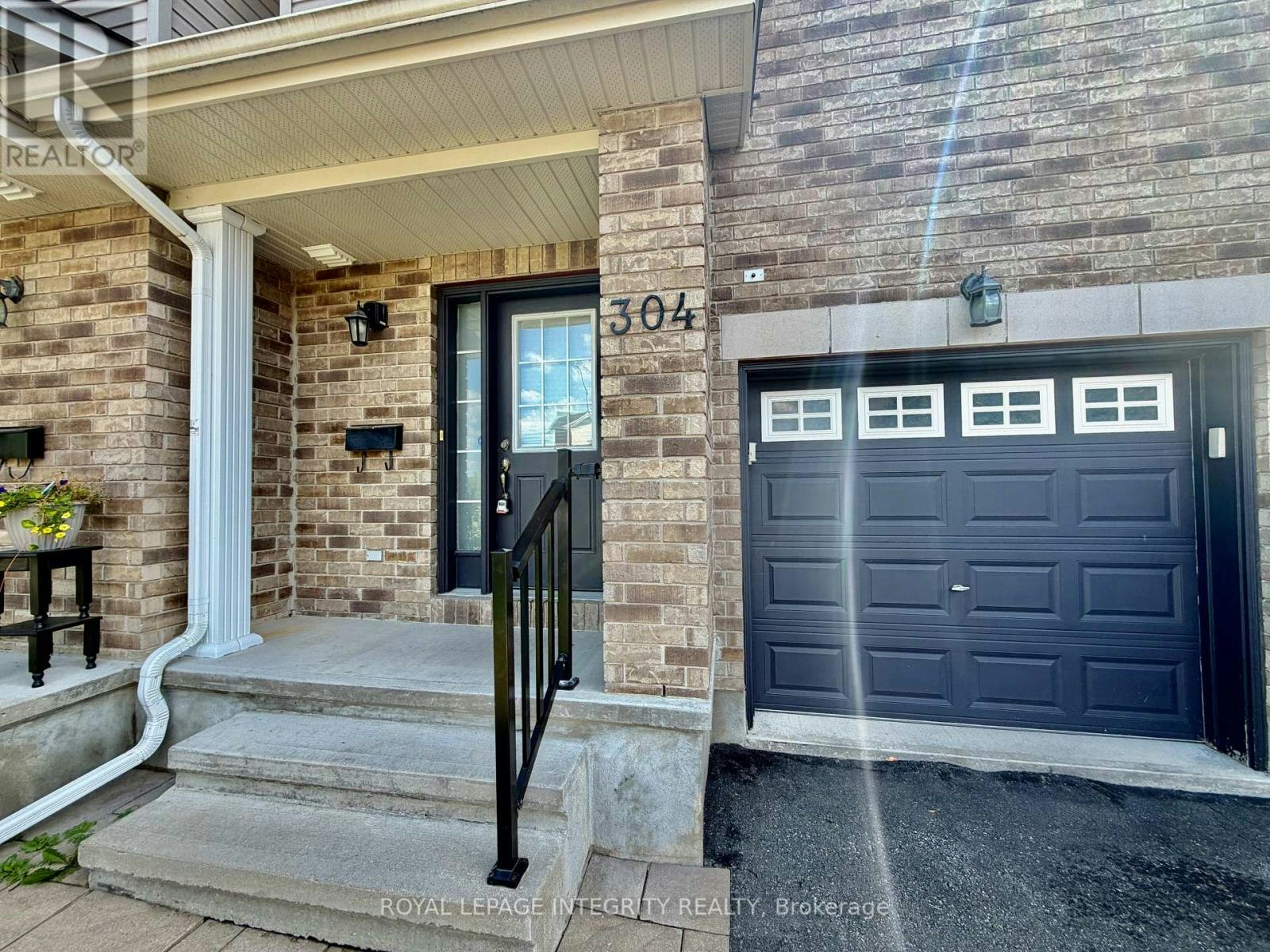 304 Amici Terrace, Ottawa, ON, K2S 0J6 - 2