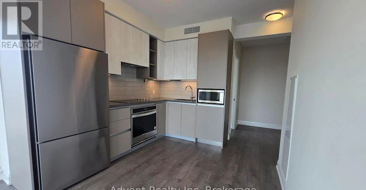 602-398 7 Highway Avenue E, Richmond Hill, ON, L4B 0G6