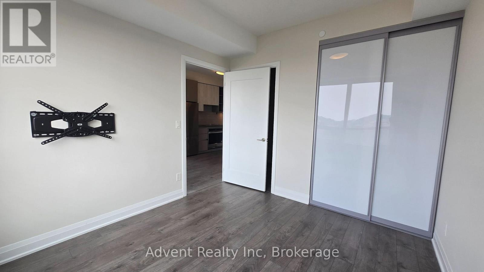 602-398 7 Highway Avenue E, Richmond Hill, ON, L4B 0G6 - 5