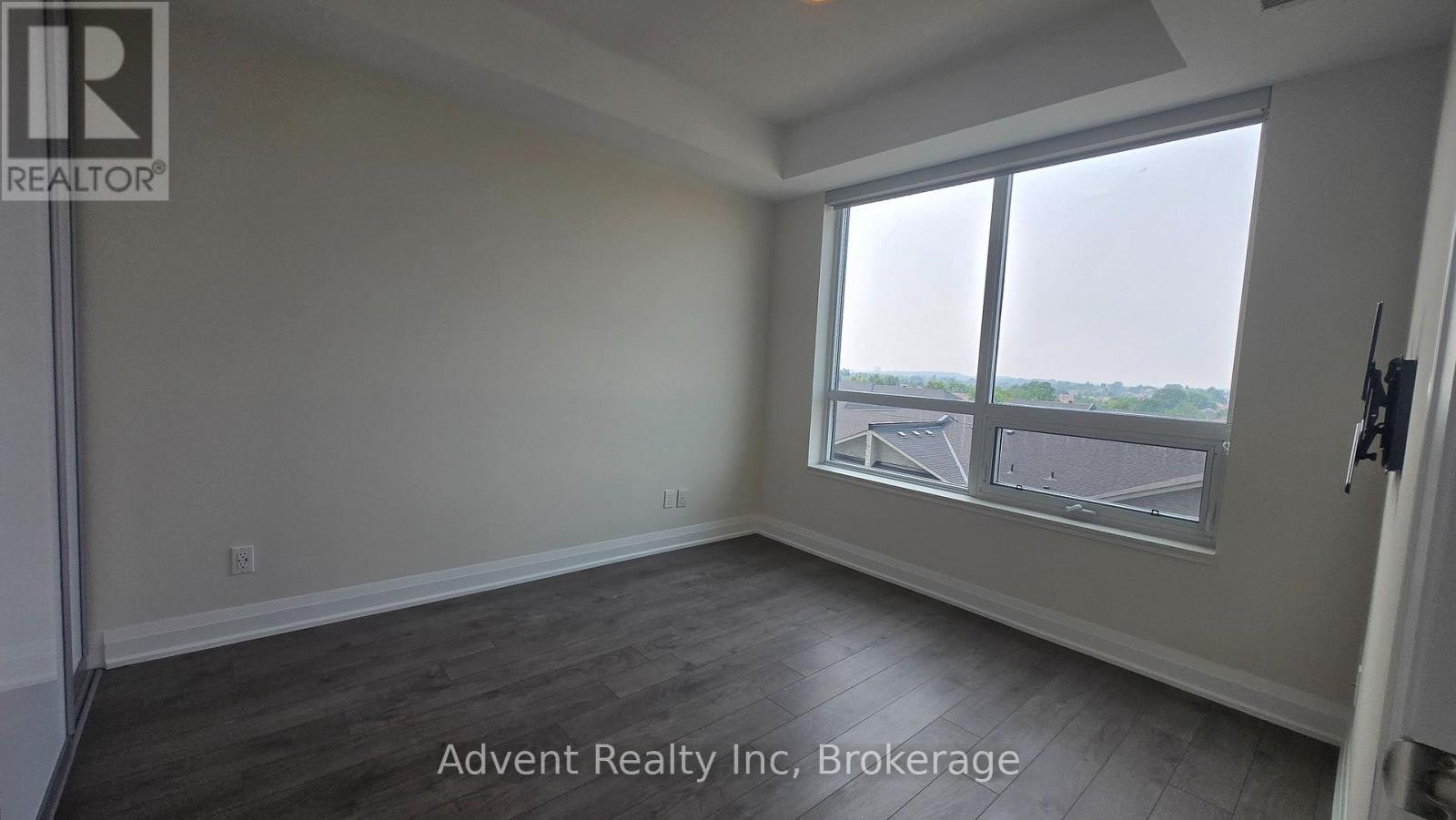 602-398 7 Highway Avenue E, Richmond Hill, ON, L4B 0G6 - 6