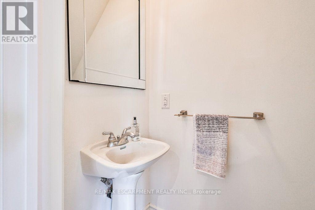 A-1430 Hurontario Street, Mississauga, ON, L5G 3H4 - 14