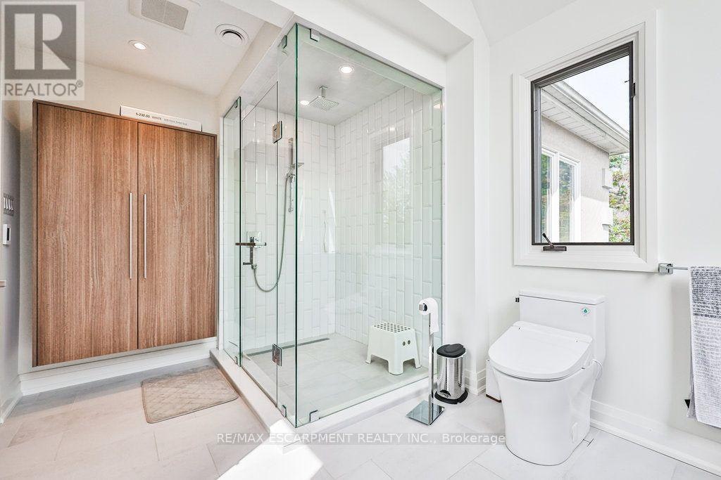A-1430 Hurontario Street, Mississauga, ON, L5G 3H4 - 18