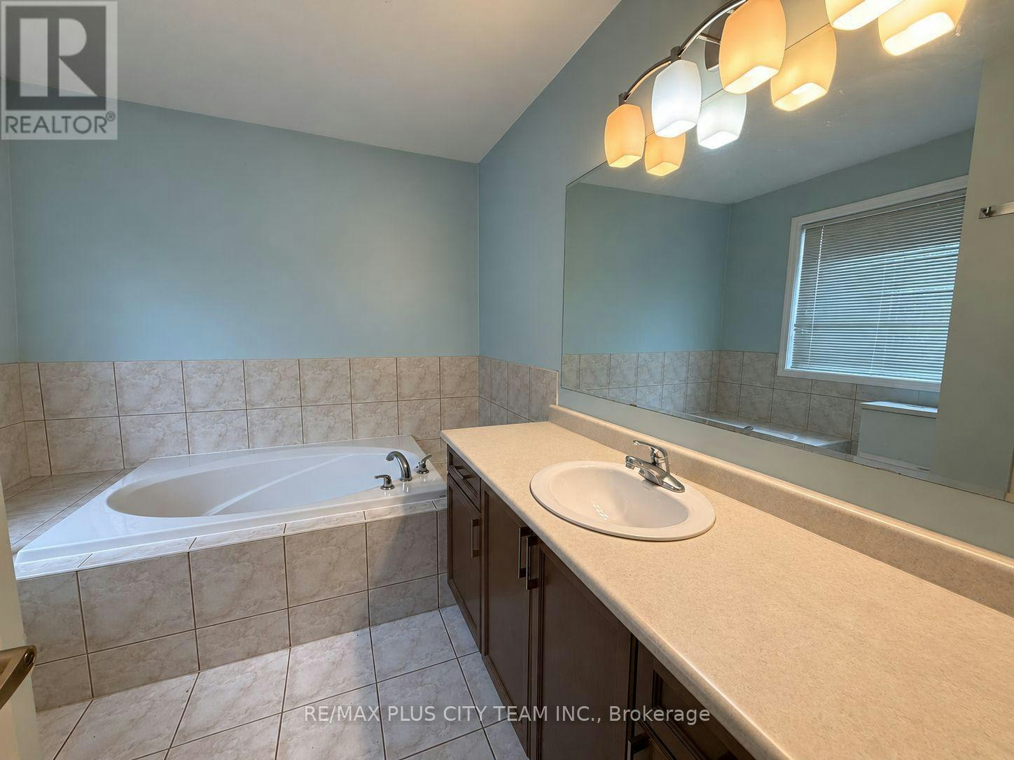 844 Luxton Drive, Milton, ON, L9T 6Y5 - 12
