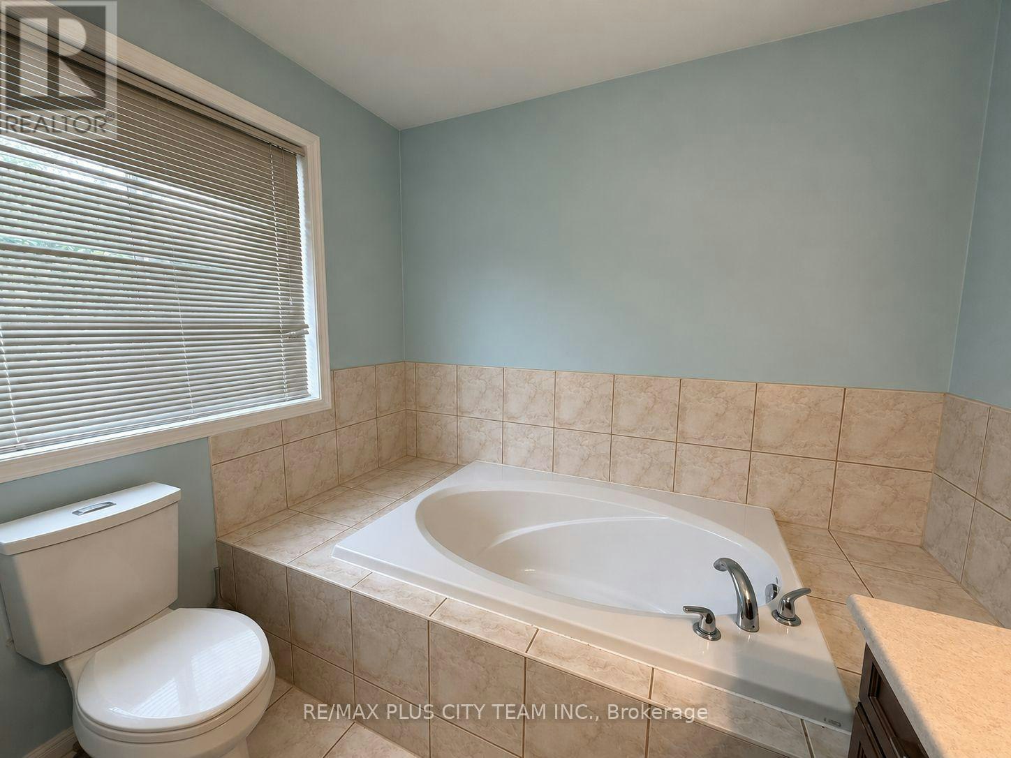 844 Luxton Drive, Milton, ON, L9T 6Y5 - 13