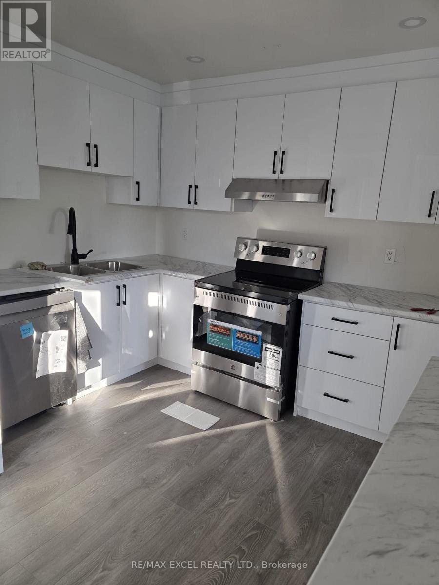 UPPER FLOOR-420 Winfield Terrace, Mississauga, ON, L5R 1P2 - 2