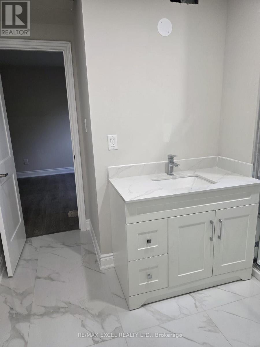UPPER FLOOR-420 Winfield Terrace, Mississauga, ON, L5R 1P2 - 12