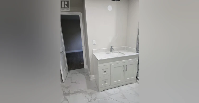 UPPER FLOOR-420 Winfield Terrace, Mississauga, ON, L5R 1P2 - 12