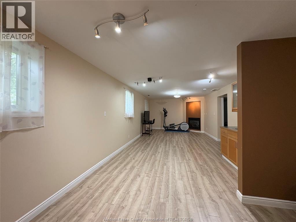 LOWER-2141 Longfellow, Windsor, ON, N9B 3J5 - 5