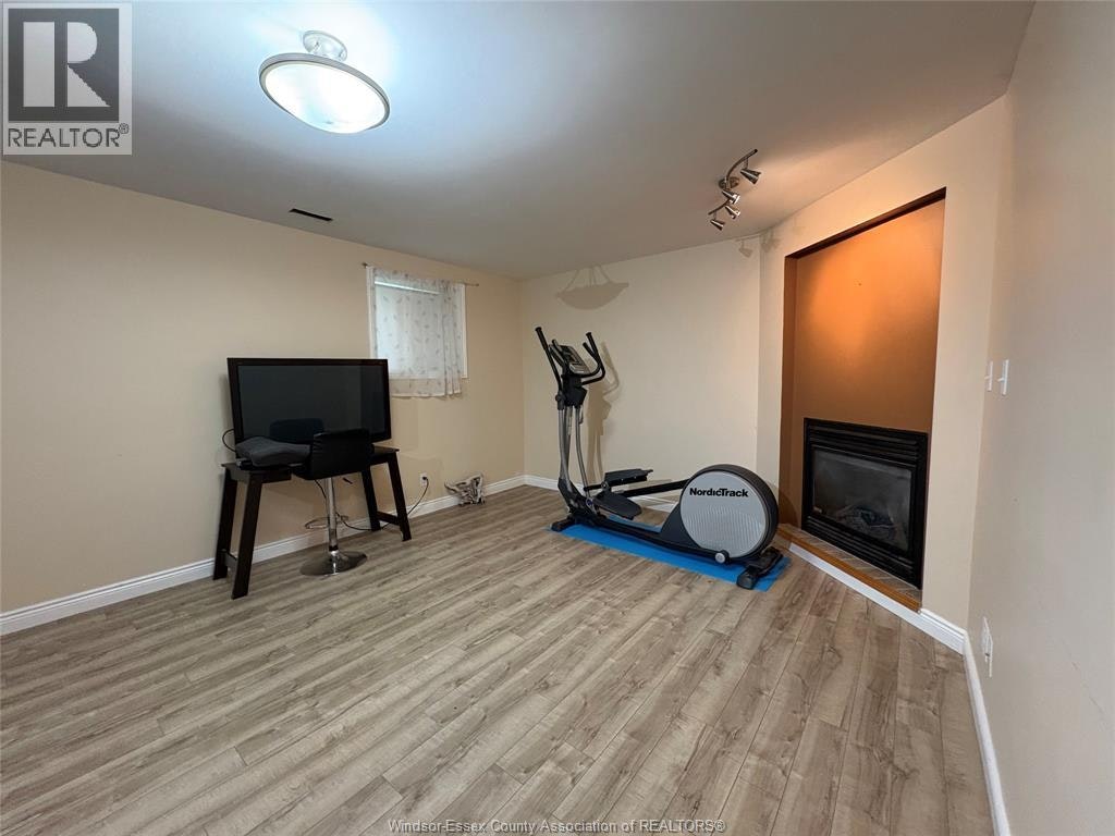 LOWER-2141 Longfellow, Windsor, ON, N9B 3J5 - 12