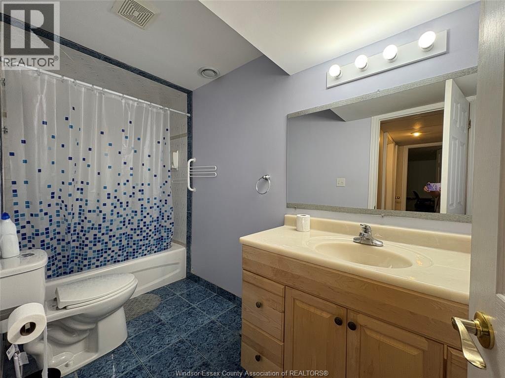 LOWER-2141 Longfellow, Windsor, ON, N9B 3J5 - 18