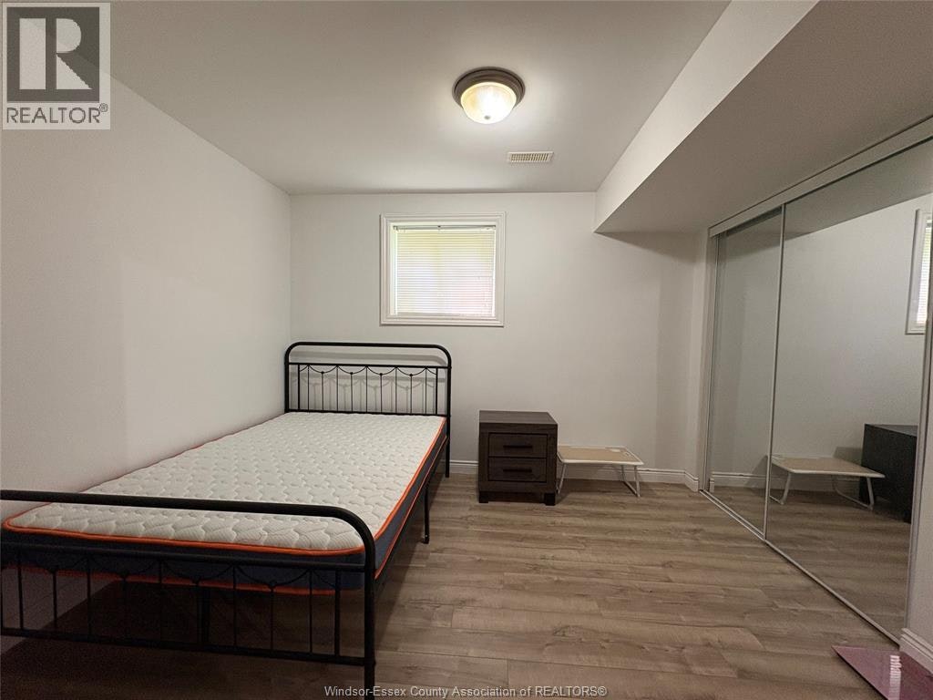 LOWER-2141 Longfellow, Windsor, ON, N9B 3J5 - 16