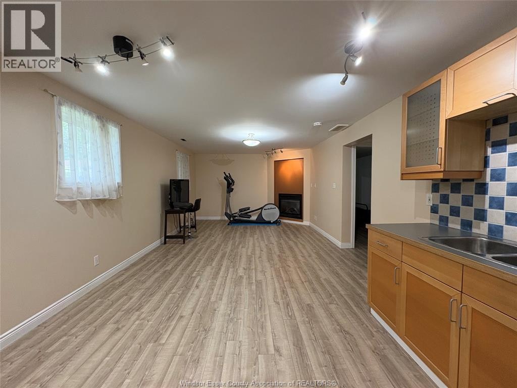 LOWER-2141 Longfellow, Windsor, ON, N9B 3J5 - 7