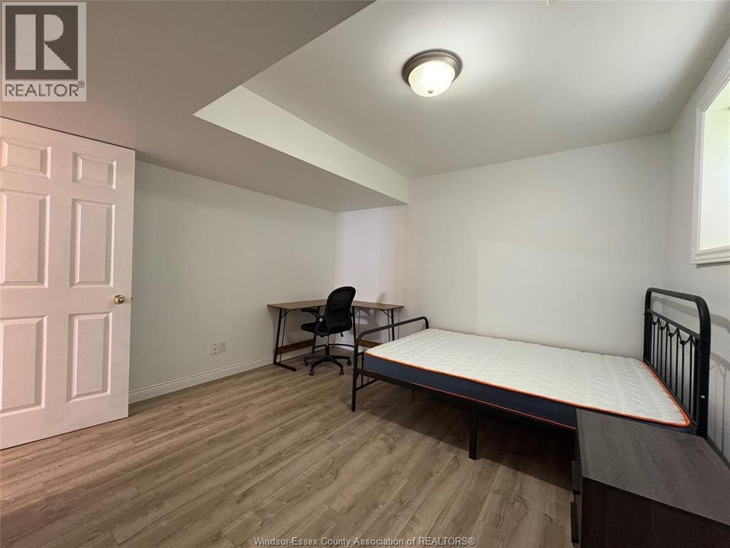 LOWER-2141 Longfellow, Windsor, ON, N9B 3J5 - 13