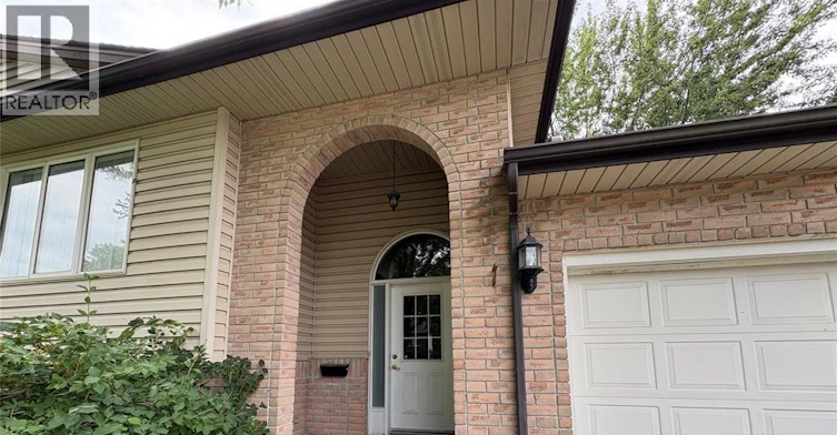 LOWER-2141 Longfellow, Windsor, ON, N9B 3J5 - 2