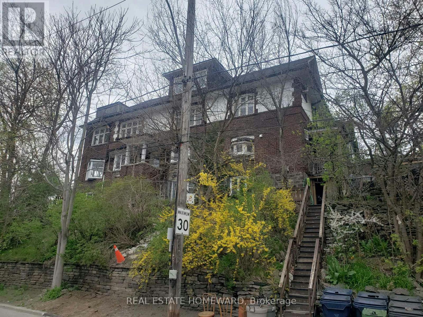 4-435 Parkside Drive, Toronto, ON, M6R 2Z8