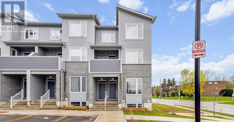 21-990 Deveron Crescent, London, ON, N5Z 0B7