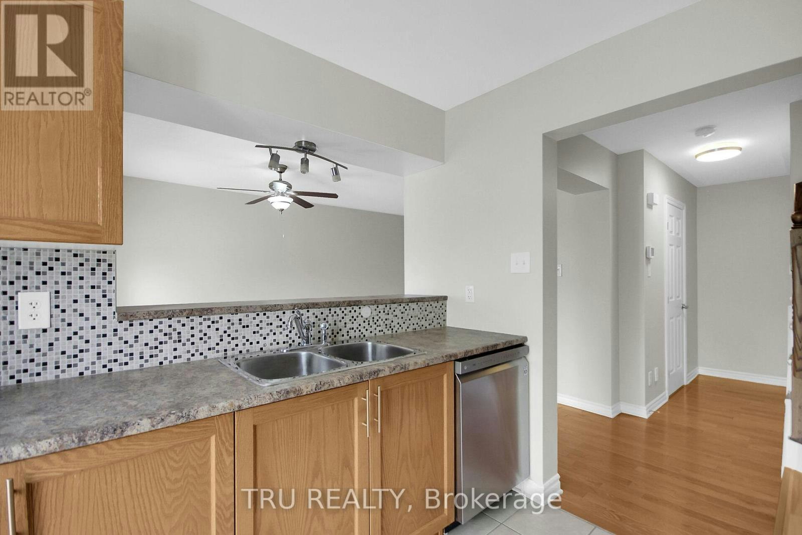 2505 Waterlilly Way, Ottawa, ON, K2J 0K2 - 8